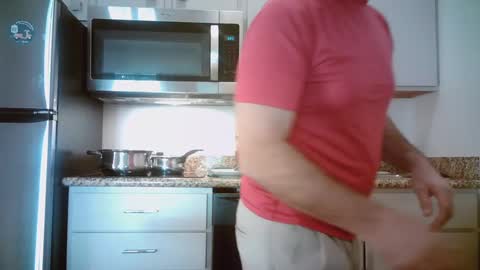 Snapshot of mikewulds chatting on 12-08-24, 07:22 Mike online show from 12-08-24, 07:22