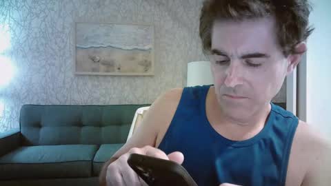 Snapshot of mikewulds chatting on 01-16-25, 01:37 Mike online show from 01-16-25, 01:37