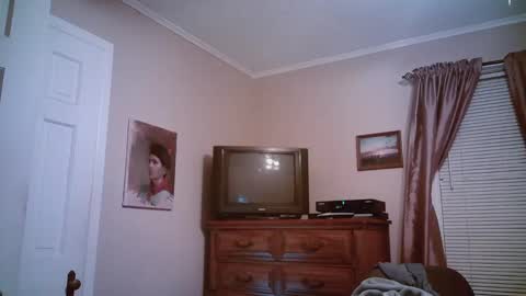 Snapshot of mikewulds chatting on 01-22-25, 03:09 Mike online show from 01-22-25, 03:09