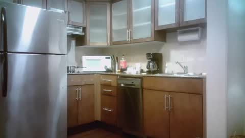 Snapshot of mikewulds chatting on 02-04-25, 01:13 Mike online show from 02-04-25, 01:13