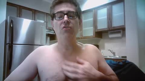 Snapshot of mikewulds chatting on 02-05-25, 12:31 Mike online show from 02-05-25, 12:31