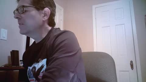 Snapshot of mikewulds chatting on 02-22-25, 03:34 Mike online show from 02-22-25, 03:34