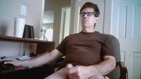 Snapshot of mikewulds chatting on 09-14-25, 02:16 Mike online show from 09-14-25, 02:16