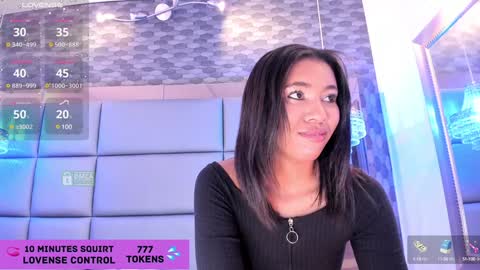 Snapshot of mikeyla_russo_ chatting on 02-03-25, 10:00 Mikeyla  online show from 02-03-25, 10:00