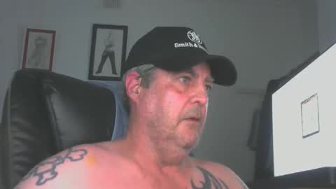 mikeyomalley73999 online show from 10-21-25, 08:59