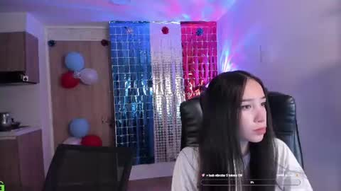 VIOLETAMIKE online show from 07-19-26, 08:51