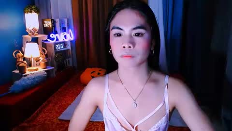 Snapshot of mikhayla_and_zeus_room chatting on 01-31-25, 11:46 Mikhayla and Zeus online show from 01-31-25, 11:46