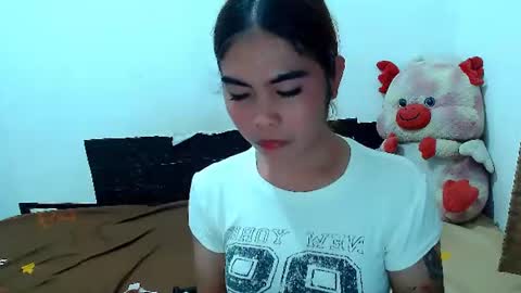 Snapshot of mikhayla_and_zeus_room chatting on 06-12-26, 10:58 Mikhayla and Zeus online show from 06-12-26, 10:58