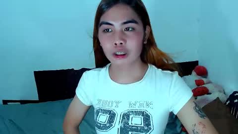 Snapshot of mikhaylaanderson chatting on 05-15-26, 02:51 Mikhayla online show from 05-15-26, 02:51