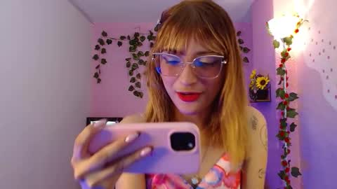 Snapshot of mikka_ela chatting on 11-13-25, 01:21 Mikka 3 online show from 11-13-25, 01:21