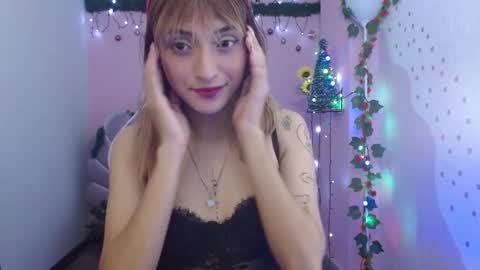 Snapshot of mikka_ela chatting on 12-14-25, 02:11 Mikka 3 online show from 12-14-25, 02:11