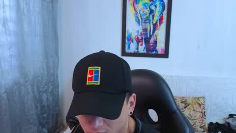 MIKKE online show from 11-25-25, 12:27