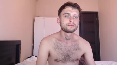 Snapshot of mikw63 chatting on 08-06-26, 05:20 Sin online show from 08-06-26, 05:20