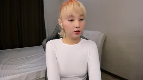 Snapshot of mil_waves chatting on 12-03-25, 12:58 mil_waves online show from 12-03-25, 12:58