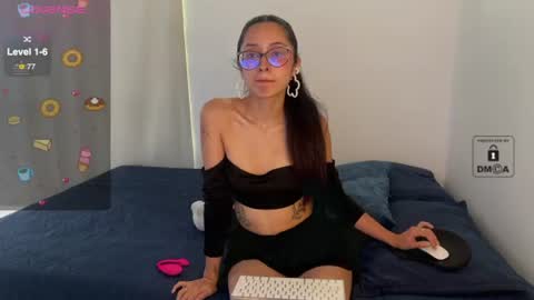 Snapshot of mila_2315 chatting on 07-04-26, 10:05 Mila and albert online show from 07-04-26, 10:05