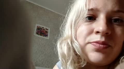 Mila 420 online show from 07-12-26, 09:44