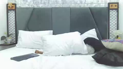 mila_adamss online show from 02-12-25, 05:26