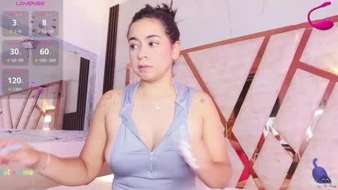 Camila online show from 10-18-25, 06:52