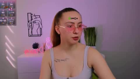 mila_glow online show from 09-17-25, 09:11