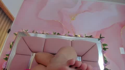 Snapshot of mila_grace_ chatting on 06-23-26, 06:39 mila_grace_ online show from 06-23-26, 06:39