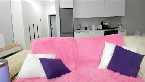 Snapshot of mila_killa chatting on 11-07-25, 12:32 Lilli online show from 11-07-25, 12:32