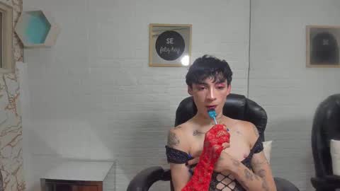 Snapshot of mila_leon chatting on 10-01-25, 03:12 Mila online show from 10-01-25, 03:12