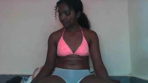 mila_lunah online show from 03-16-26, 05:44