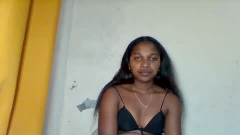 mila_lunah online show from 05-10-26, 05:07