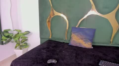 Snapshot of mila_petiteasm chatting on 06-15-26, 12:51 mila_petiteasm online show from 06-15-26, 12:51