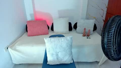 Snapshot of mila_rose1 chatting on 05-08-26, 02:50 martina online show from 05-08-26, 02:50