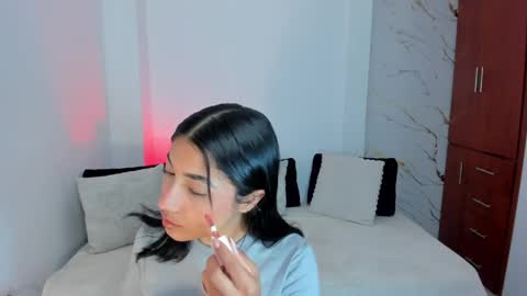Snapshot of mila_rose1 chatting on 06-08-26, 04:57 martina online show from 06-08-26, 04:57
