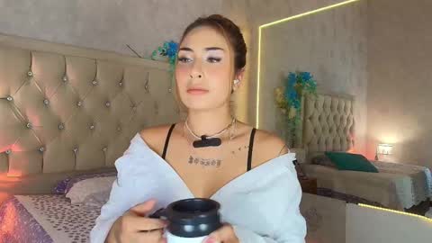  MILA    online show from 10-09-25, 04:32