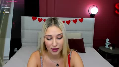 Snapshot of mila_stunning chatting on 02-02-26, 01:26 Mila online show from 02-02-26, 01:26