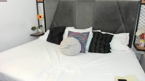 mila online show from 01-09-26, 11:24