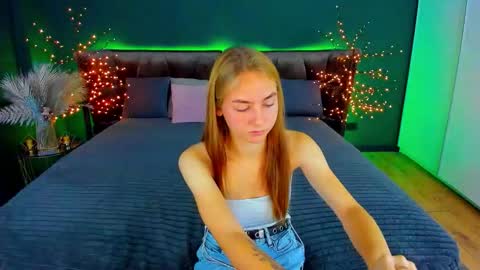 Milla online show from 09-11-25, 05:51