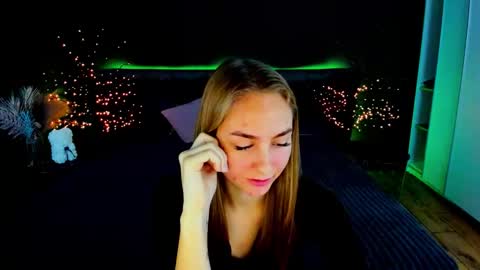 Milla online show from 10-10-25, 05:50