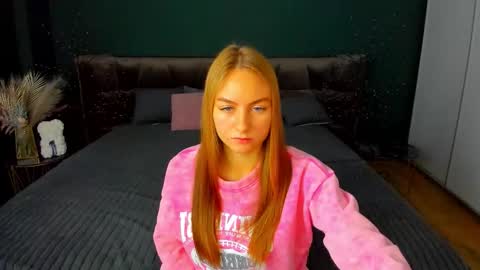 Milla online show from 11-08-25, 06:46