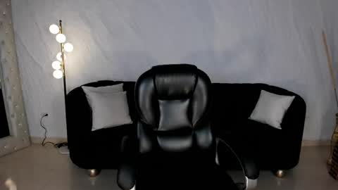 Mila online show from 04-29-26, 02:59