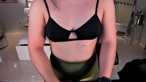 Mila online show from 05-02-26, 03:00