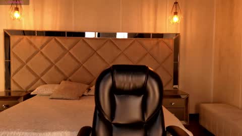Mila online show from 05-13-26, 03:04