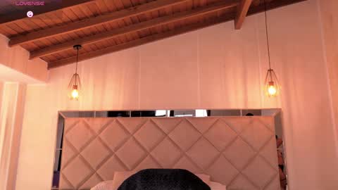 Mila online show from 05-15-26, 03:46