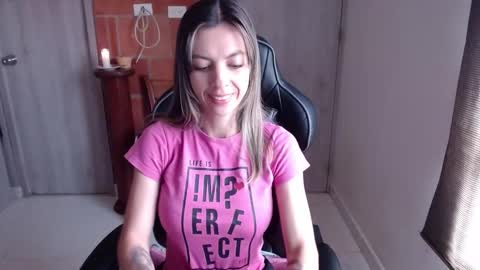 Snapshot of milacoxx8819 chatting on 01-30-25, 01:53 milacoxx8819 online show from 01-30-25, 01:53