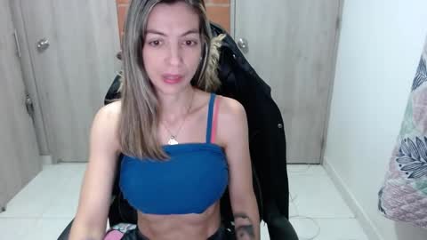 Snapshot of milacoxx8819 chatting on 02-11-25, 11:54 milacoxx8819 online show from 02-11-25, 11:54