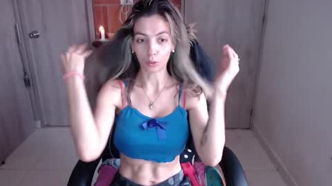 Snapshot of milacoxx8819 chatting on 02-11-25, 02:57 milacoxx8819 online show from 02-11-25, 02:57