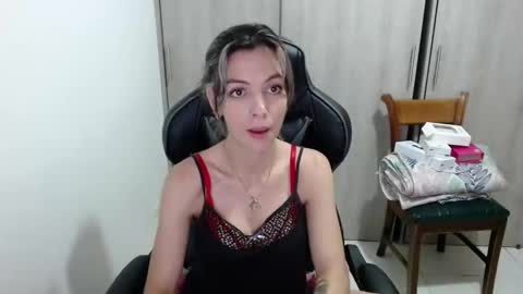 Snapshot of milacoxx8819 chatting on 02-12-25, 11:51 milacoxx8819 online show from 02-12-25, 11:51
