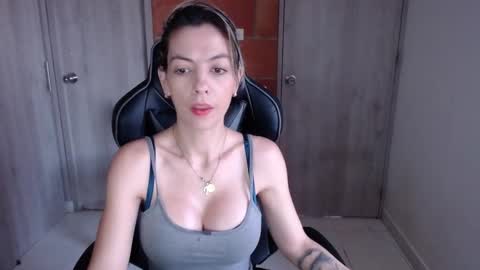 Snapshot of milacoxx8819 chatting on 03-02-25, 01:49 milacoxx8819 online show from 03-02-25, 01:49