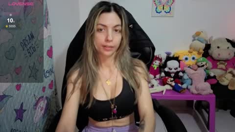 Snapshot of milacoxx8819 chatting on 09-16-25, 11:17 milacoxx8819 online show from 09-16-25, 11:17