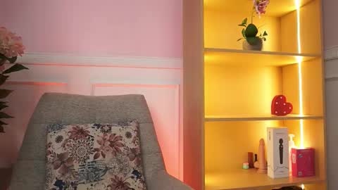 milacrave online show from 02-26-26, 11:31