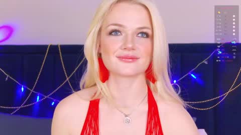 Snapshot of milademies chatting on 12-21-24, 04:52 Miss Cutie online show from 12-21-24, 04:52