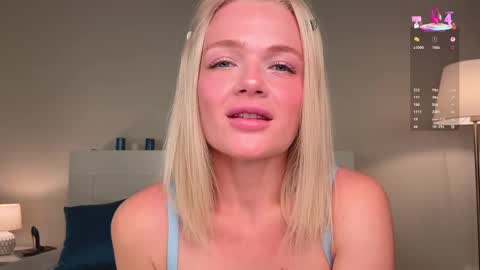 Snapshot of milademies chatting on 10-04-25, 03:37 Miss Cutie online show from 10-04-25, 03:37